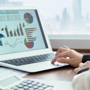 Criando Relatórios Personalizados com SQL: Transformando Dados em Informações Valiosas